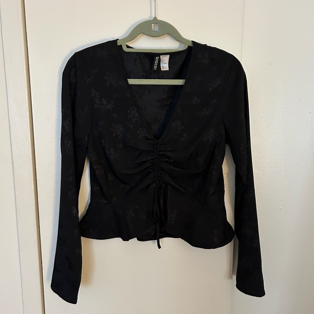 H&M Elegant Black Ruched Top